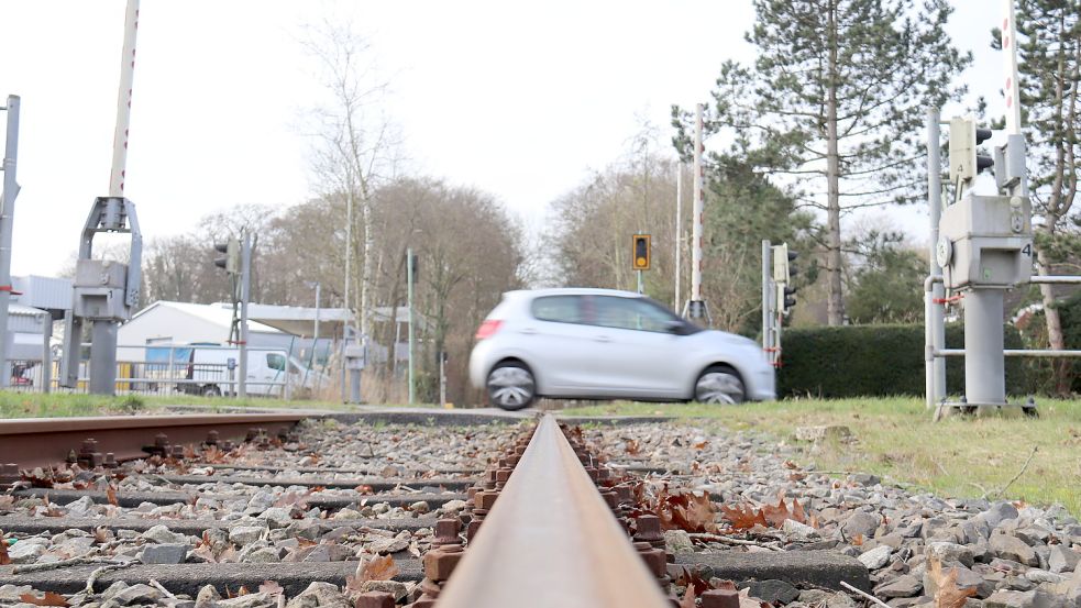 Die Bahn sollte Vorrang vor dem Auto bekommen, sagt Karl-Georg Schroll. Foto: Heino Hermanns