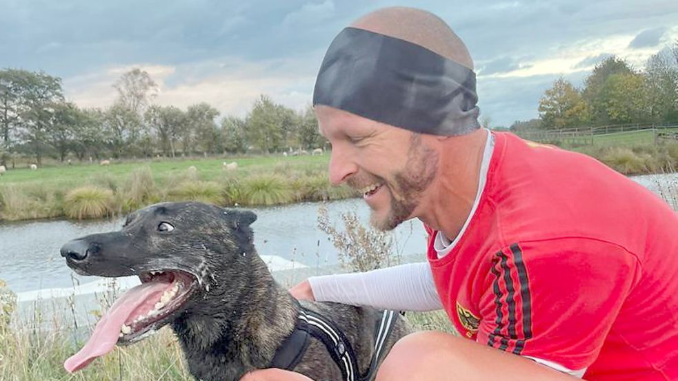 Mit einem Laufgeschirr spannt Frank Lünemann seine Hündin Sam auch vor das Mountainbike. Zwischendurch ist auch mal Zeit für eine Pause. Foto: privat