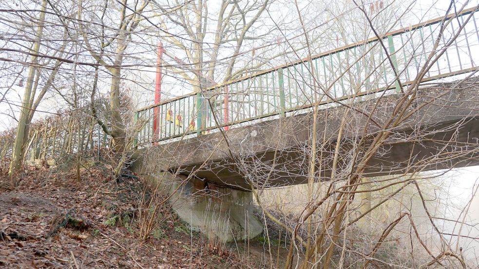 Die Widerlager könnten für einen Neubau nicht wiederverwendet werden und müssen auch weichen. Foto: Romuald Banik