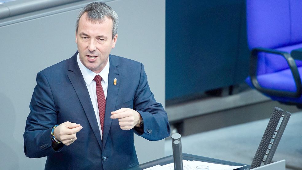 Es war für Johann Saathoff nicht die erste Rede auf Plattdeutsch. Foto: DPA