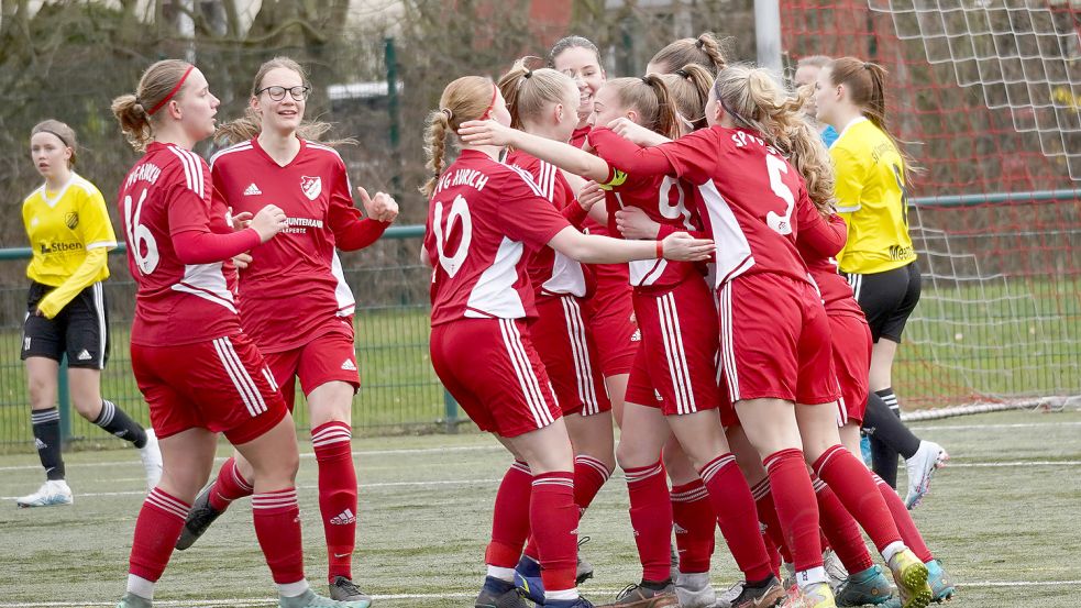 Die Auricher Mädchen stehen im Finale. Der Finalgegner der U16-Mannschaft wird am Donnerstag ermittelt.