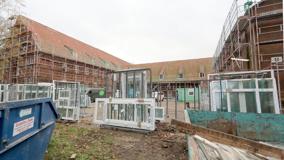 Das Divisionsgebäude wurde in den vergangenen Wochen zum Flüchtlingsheim umgebaut. Foto: Romuald Banik