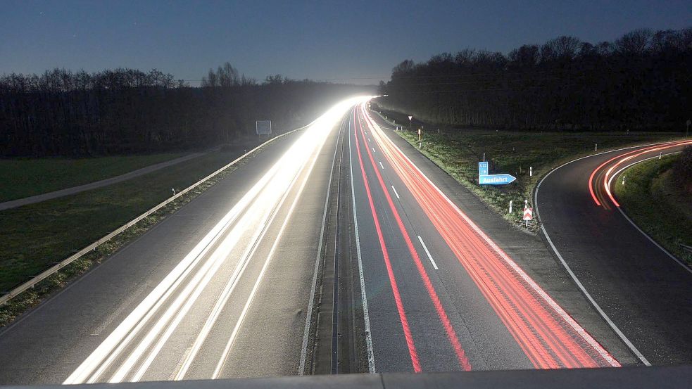 Die A 31 wird demnächst über Nacht vollgesperrt. Symbolfoto: Pixabay