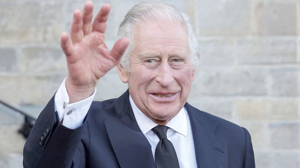 Fans der königlichen Familie in Großbritannien können die Krönung von König Charles III. landesweit auf Dutzenden Leinwänden verfolgen. Foto: Chris Jackson/Pool Getty/dpa