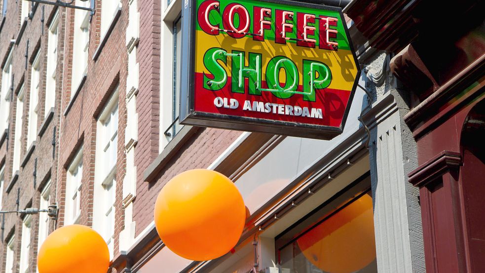 Die Coffeeshops in Amsterdam müssen früher schließen. Foto: imago images/YAY Images