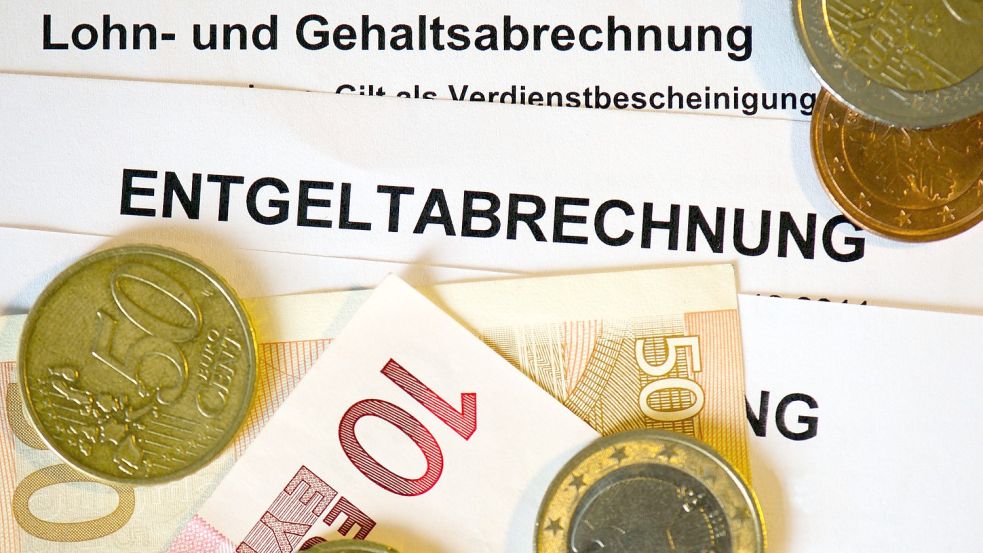 Zweistellige Lohnforderungen in den laufenden Tarifrunden sind nach Einschätzung eines ZEW-Forschers angesichts der stark gestiegenen Teuerung nicht aus der Luft gegriffen. Foto: Arno Burgi/dpa-Zentralbild/dpa