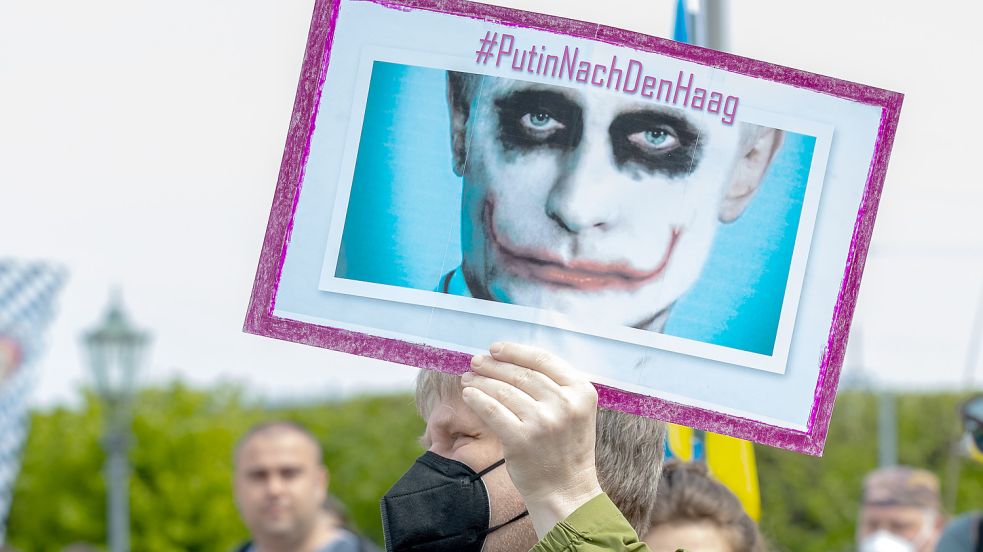Schon 2022 forderten Demonstranten in Deutschland ein Verfahren gegen Wladimir Putin. Foto: dpa