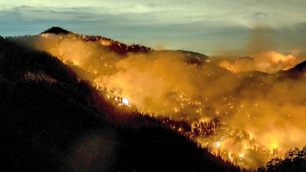 Vermehrte Waldbrände gehören zu den Folgen des Klimawandels. Trotzdem ist es nicht zu spät, um die Erderwärmung zu bremsen, schreibt der IPCC in seinem jüngsten Bericht. Foto: KYLE GRILLOT / AFP
