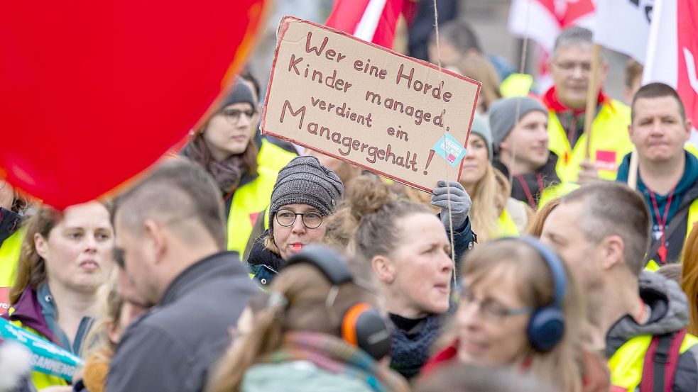 Beschäftigte des öffentlichen Dienstes treffen sich in diesen Tagen zu Kundgebungen der Vereinten Dienstleistungsgewerkschaft Verdi. Foto: DPA