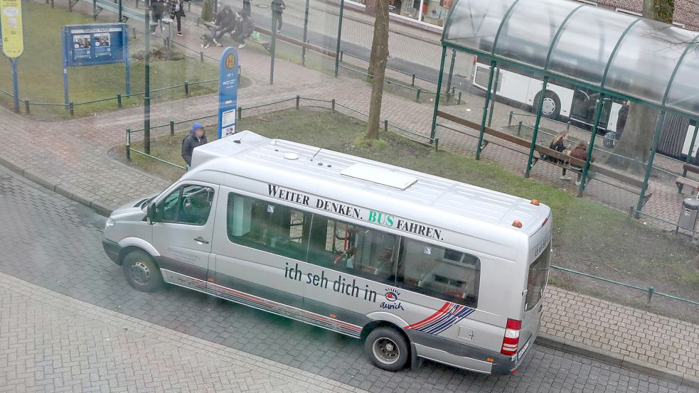 Der Anrufbus fährt auch den Auricher Zob an. Foto: Romuald Banik