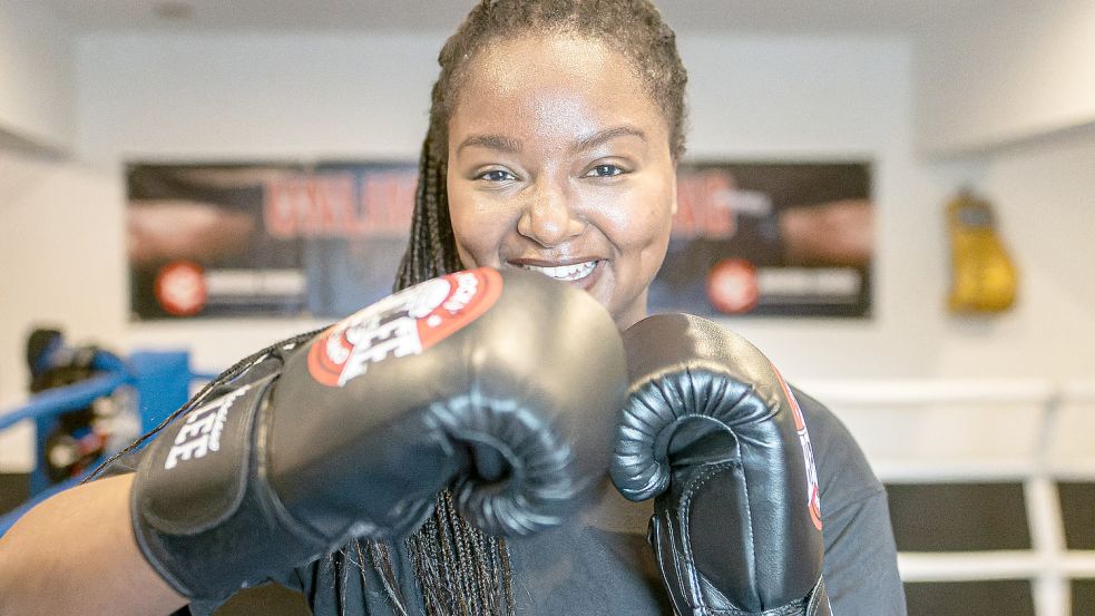 Aminata Touré im Boxverein „Unlimited Boxing“ in Kiel: Ihr Auftritt sorgt im Nachhinein für Diskussionen. Foto: Marcus Dewanger