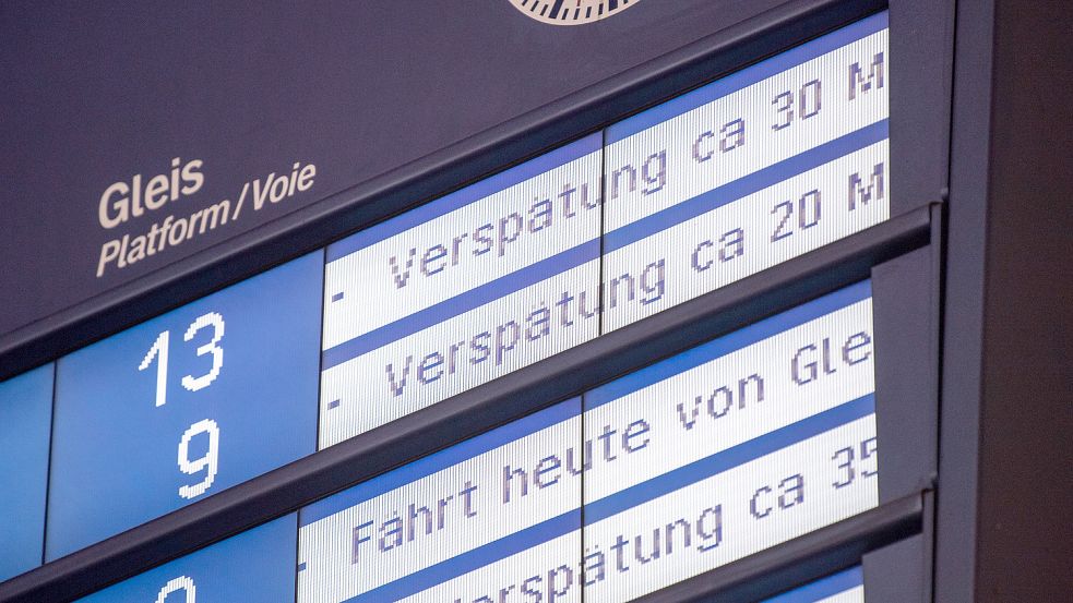 Aufgrund von Zugausfällen und Verspätungen hat die Deutsche Bahn im vergangenen Jahr ihre Kunden mit einer Rekordsumme entschädigen müssen. Foto: dpa/Fabian Sommer