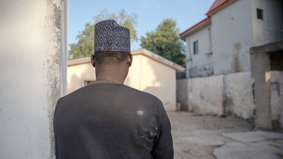 In Hinterhöfen und Autos berichten Aussteiger über das Innenleben der Islamistengruppe Boko Haram. Foto: Christian Putsch
