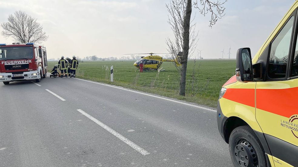 Feuerwehr, Polizei und Rettungskräfte waren am Samstag in der Krummhörn im Einsatz. Foto: Feuerwehr Krummhörn