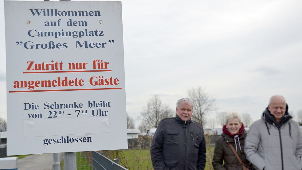 Hartmut Lange aus Warendorf (von links) machte vor Ostern mit Simone und Werner Nilles aus Lippstadt Urlaub am Großen Meer. Foto: Franziska Otto