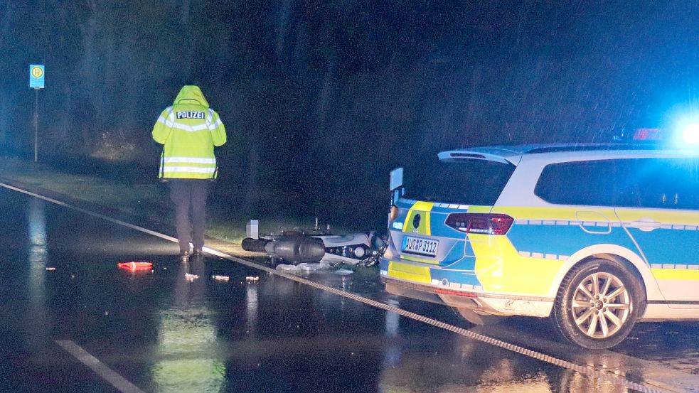 Kurz vor der Ortseinfahrt Plaggenburg kam es zum Zusammenstoß von Auto und Kraftrad. Foto: Heino Hermanns