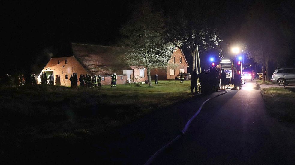 Der Brand brach im hinteren Teil der Scheune aus. Foto: Karin Böhmer