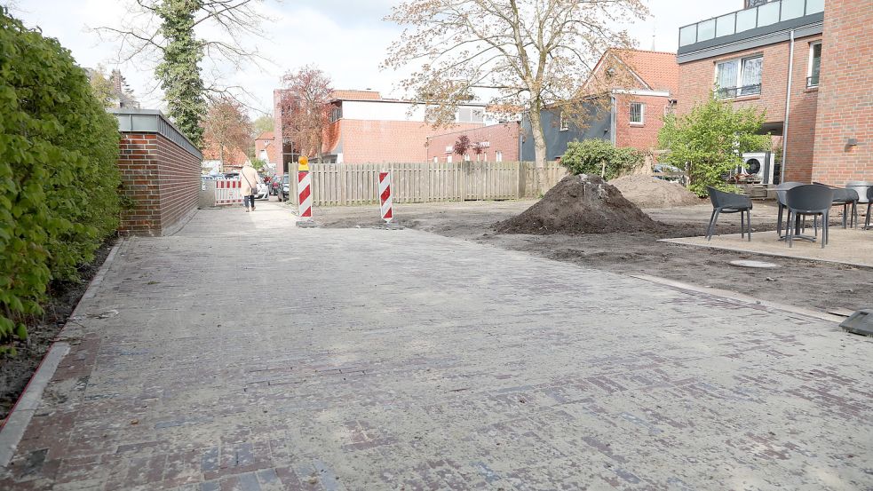 Neben dem kleinen Biergarten des „Hirsch“ soll eine Spielfläche eingerichtet werden. Foto: Romuald Banik