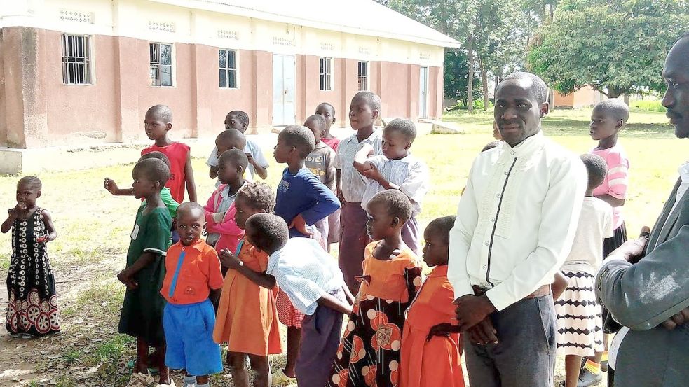 An den Projekten in Agung überzeugt die Ostfriesen, dass Stück für Stück etwas entsteht, das Kindern eine bessere Bildung ermöglicht.