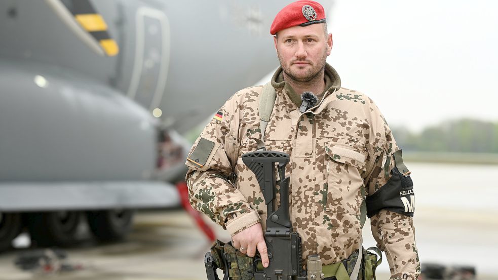 Bundeswehr-Soldat berichtet vom Sudan-Einsatz. Foto: dpa/Lars Klemmer