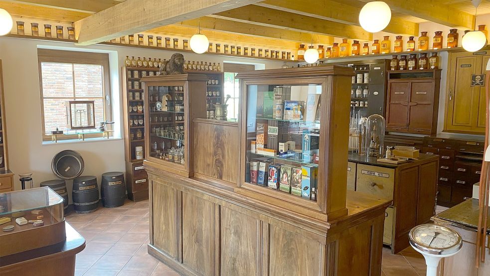 Herzstück des neuen Gebäudes ist eine historische Apotheke mit über 400 Jahre alten Exponaten. Fotos: Holger Janssen
