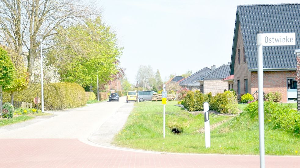 An der Norderwieke soll rechtsseitig ein Fuß- und Radweg gepflastert werden. Foto: Kim Hüsing