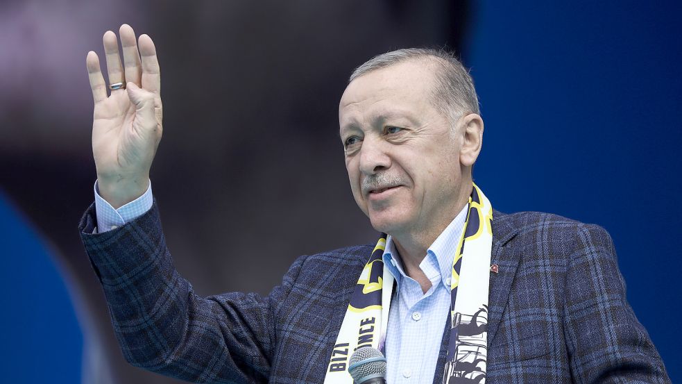 Erdogan träumt vom „Jahrhundert der Türkei“. Die Vision einer goldenen Zukunft auf Augenhöhe mit China, Russland und den USA ist der Kern seines Wahlkampfes. Foto: dpa/AP/Ali Unal