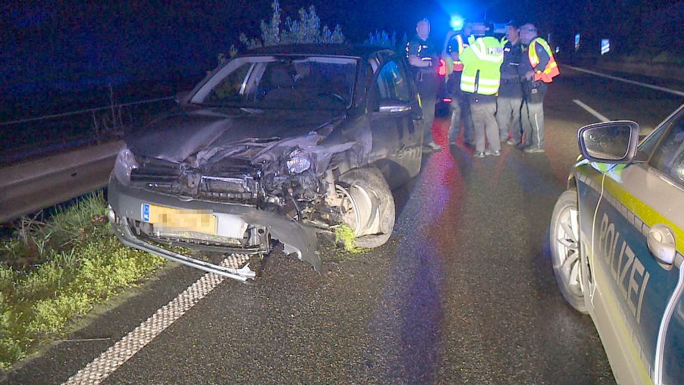 Eine lange Verfolgungsjagd über die A1 und die A28 ist auf der Autobahn bei Delmenhorst mit einem Unfall zu Ende gegangen Foto: Nonstopnews