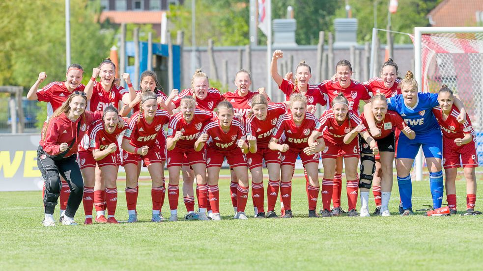Geschafft: Die Auricher B-Mädchen freuen sich über den Gewinn der Staffelmeisterschaft in der Bundesliga-Nord. Fotos: Aylin Rewohl
