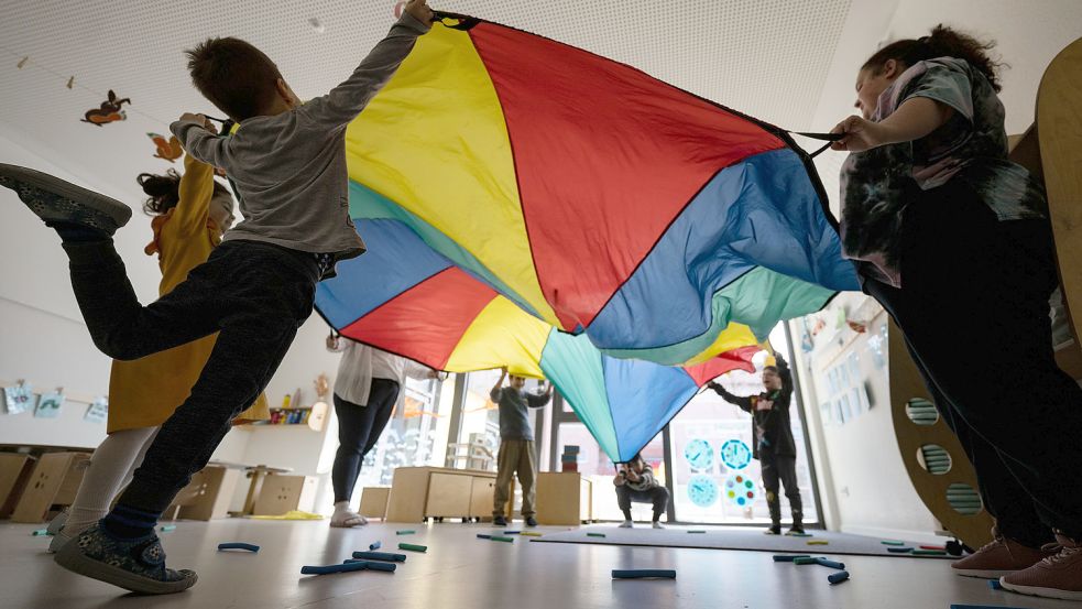 Nach Mitteilung des Landkreises ist nun nach vielen Detailverhandlungen über die Kita-Vereinbarung nun der große Wurf gelungen. Foto: Marijan Murat/DPA
