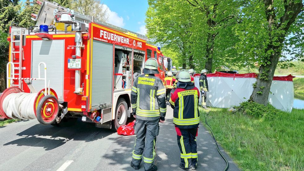 Die Freiwillige Feuerwehr Wiesmoor war auf der Wittmunder Straße in Marcardsmoor im Einsatz. Foto: Feuerwehr Wiesmoor