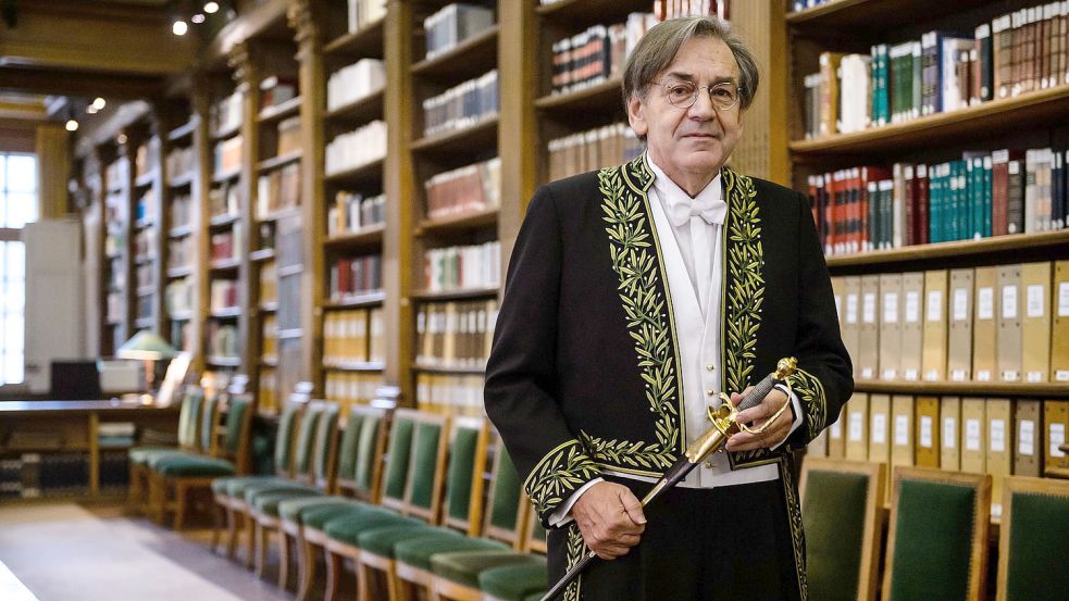 Der Franzose Alain Finkielkraut glaubt nicht, dass die Welt in 50 oder 100 Jahren besser ist als heute, wenn sich nicht dringend etwas in der Gesellschaft ändert. Foto: dpa/Christophe Petit Tesson