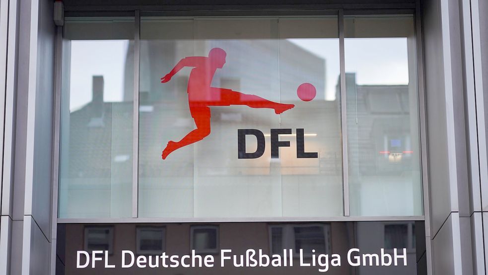 Die 36 Profivereine der DFL entscheiden über den geplanten Einstieg eines Investors. Foto: Frank Rumpenhorst/dpa