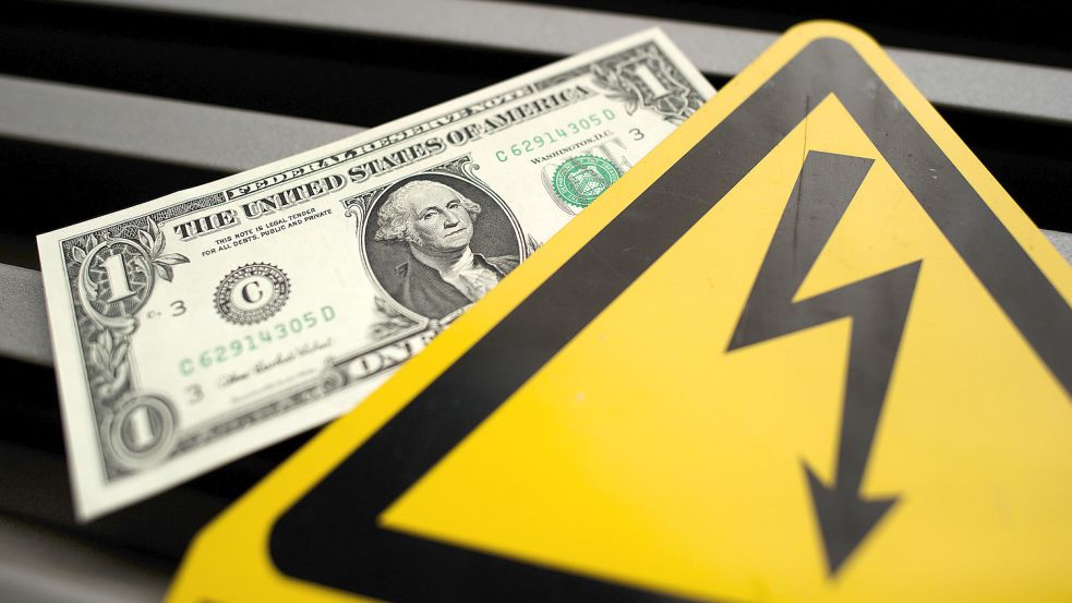 Hochspannung um den Dollar: Kommt es im US-Schuldenstreit bald zu einer Einigung? Foto: dpa/Arno Burgi