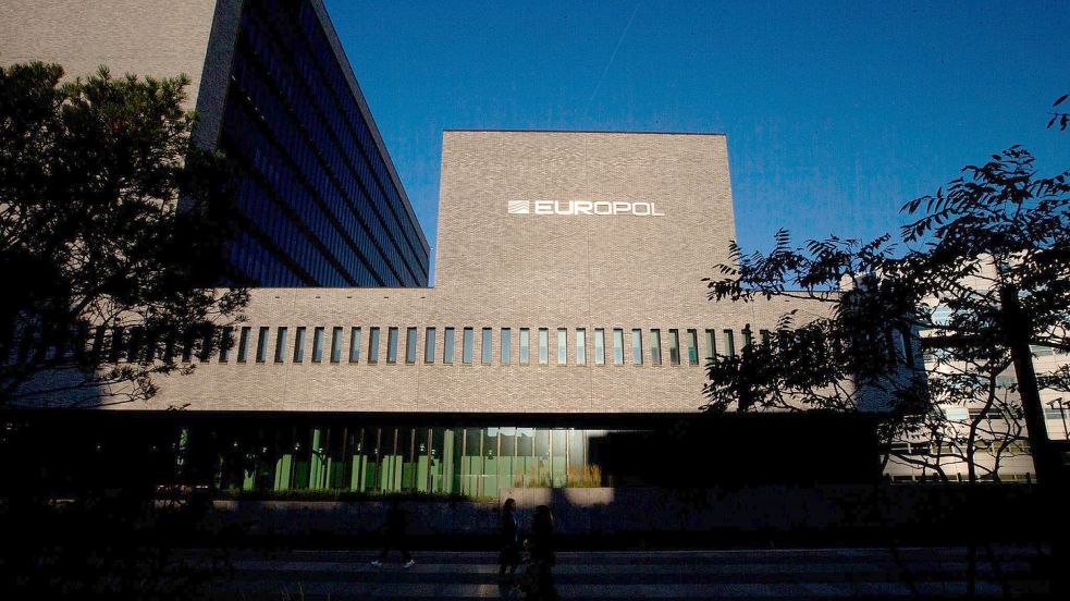 Das Europol-Hauptquartier in Den Haag. Foto: Peter Dejong/AP