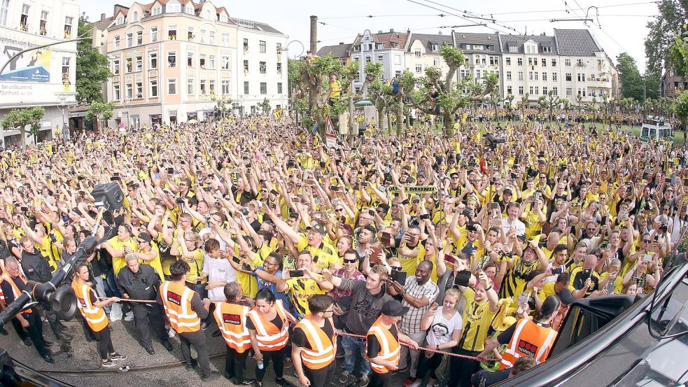 In Dortmund werden im Falle des Meistertitels mehr als 200.000 Fans erwartet. Foto: Ina Fassbender/dpa