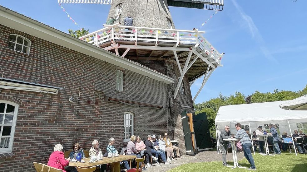 Besucher bei der Mühle in Sandhorst. Foto: Andrea Henkelmann