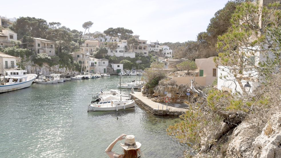 Jenseits von Palma gibt es auf Mallorca ruhige, entspannte Orte und Buchten. Ist damit bald Schluss? Foto: Imago images/Westend61