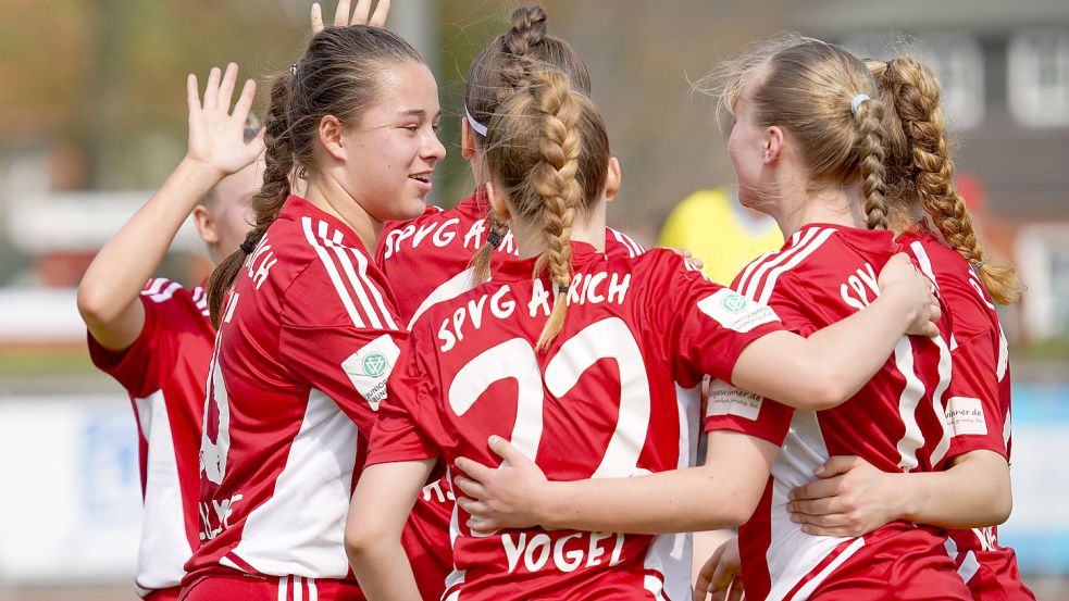 Die Freude der B-Juniorinnen der SpVg Aurich über den Einzug ins Finale der Deutschen Meisterschaft in Leverkusen war groß. Foto: Vortanz