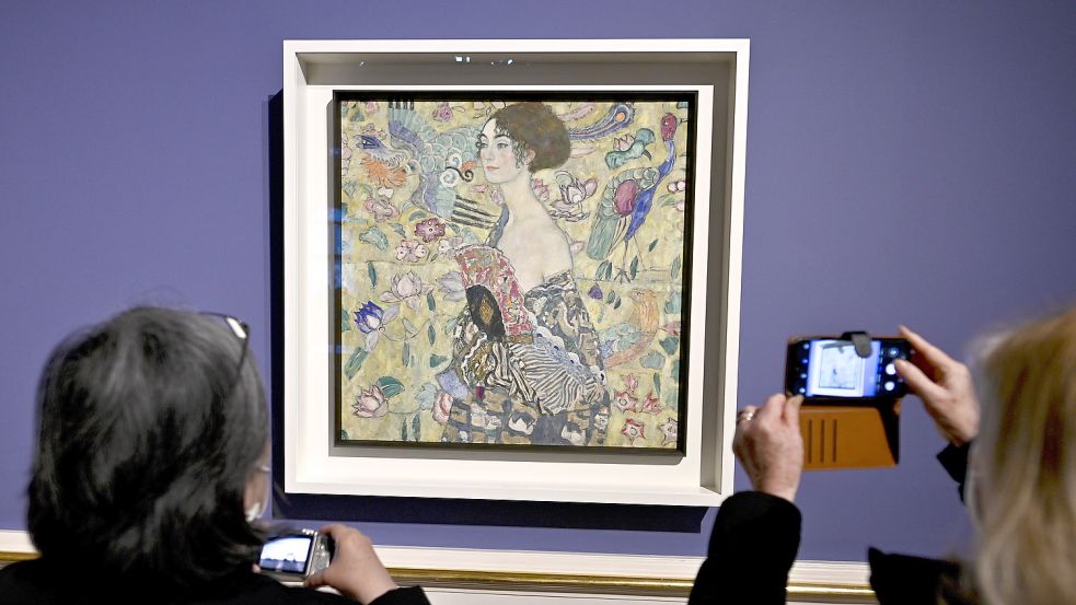 Soll einen neuen Spitzenpreis bringen: Gustav Klimts „Dame mit Fächer“. Foto: APA