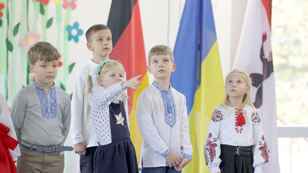 Deutsch-Ukrainische Begegnungsschule. Der Lehrerverband kritisiert, es gebe zu wenig qualifizierte Lehrkräfte für die Integration ukrainischer Schüler Foto: dpa/Jörg Carstensen