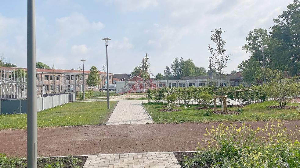 Eigentlich ist alles fertig, eröffnet wurde der Mehrgenerationenpark aber bislang nicht. Foto: Holger Janssen