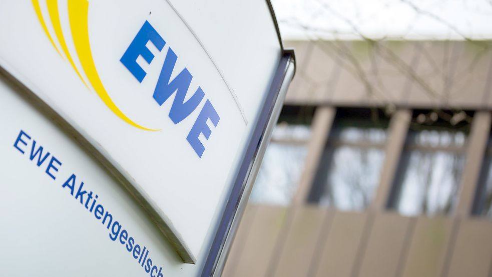 Ein Blick zur EWE-Zentrale: Der Energieversorger hat zahlreiche falsche Mahnschreiben an seine Kunden verschickt. Foto: DPA