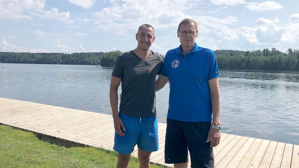 Treffen mit einer Ruderlegende: Maiko-Benedikt Remmers (links) traf nach seinem Wettkampf Olympiasieger Pertti Karppinen. Foto: privat