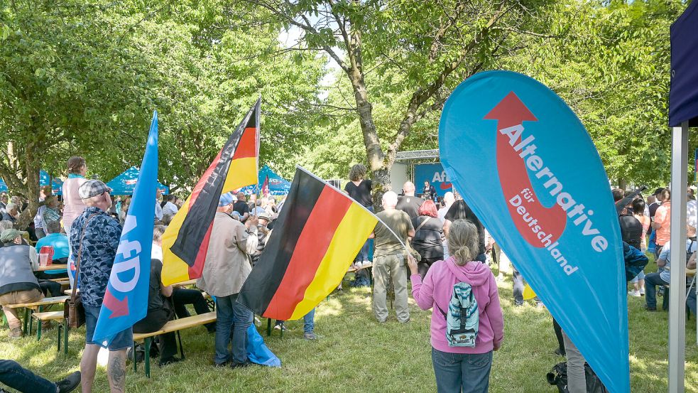 Zahlreiche AfD-Mitglieder in Thüringen besitzen eine Waffe. Foto: dpa/Heiko Rebsch
