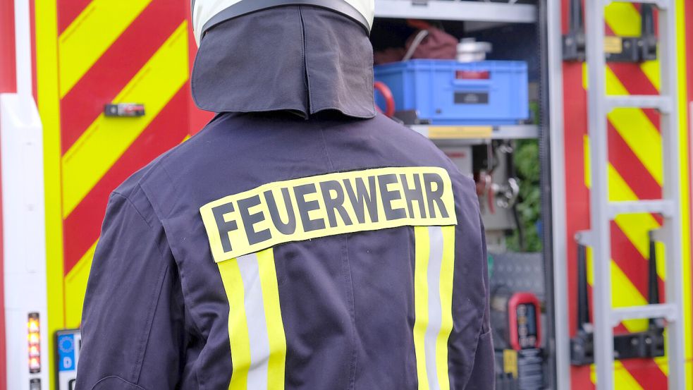 Internet-Kriminelle haben kürzlich Feuerwehrleute und Sanitäter im ostfriesischen Wittmund mit vorgetäuschten Notrufen um den Schlaf gebracht. Foto: imago images/Martin Wagner