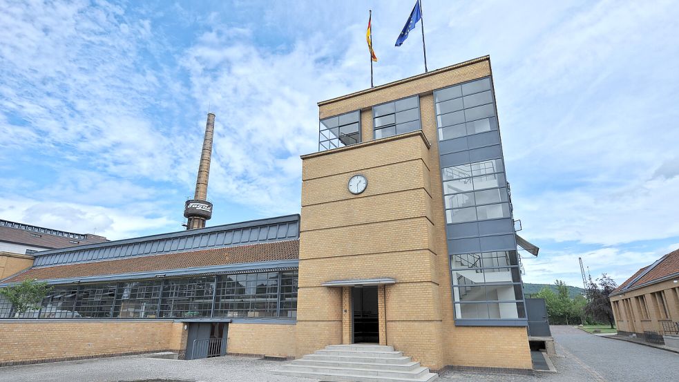 Der eleganteste Fabrikbau der Moderne: Das Fagus-Werk von Walter Gropius. Foto: dpa