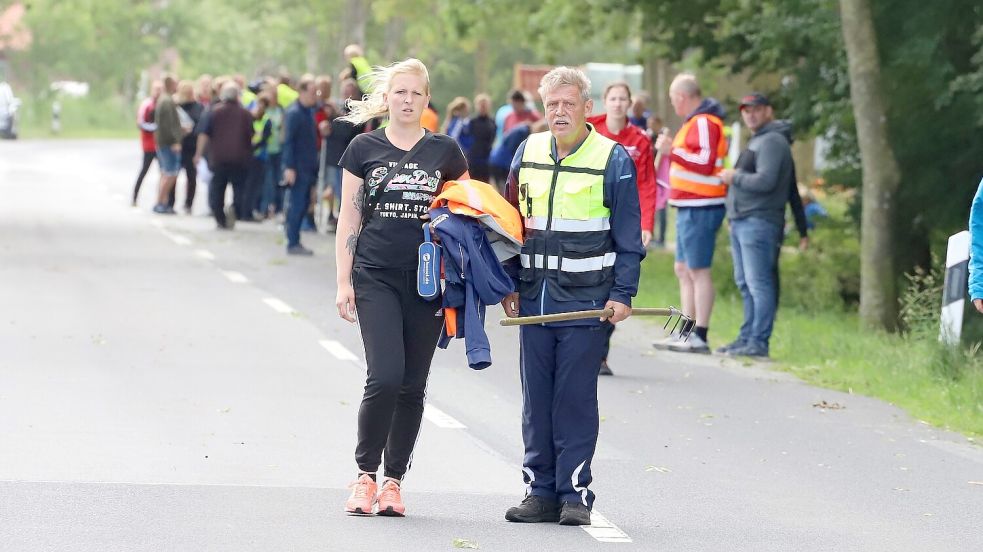 Die Moordorferin Nadine Becker war mit ihrem Vater Hilbert Hildebrand beim Seiteneinsteigerwerfen erfolgreich unterwegs. Sie landete nach zwei Werfen auf Rang neun und qualifizierte sich für die kommenden Ausscheidungswettkämpfe zur Europameisterschaft. Fotos: Wilfried Gronewold