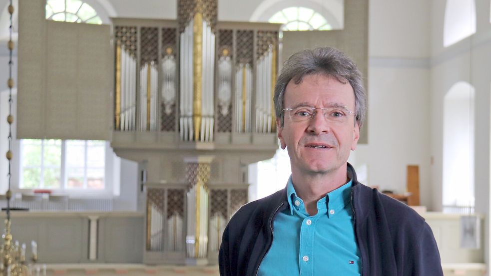 Peter Schröder-Ellies war 34 Jahre lang Pastor in der Auricher Lambertikirche. Foto: Heino Hermanns