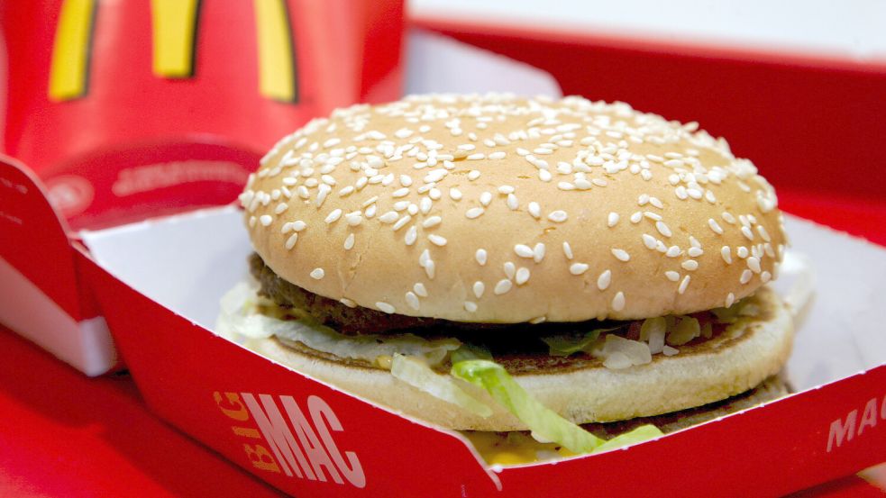 Der Big Mac ist das Aushängeschild von McDonald‘s - und wird sich nun verändern. Foto: dpa/Matthias Schrader